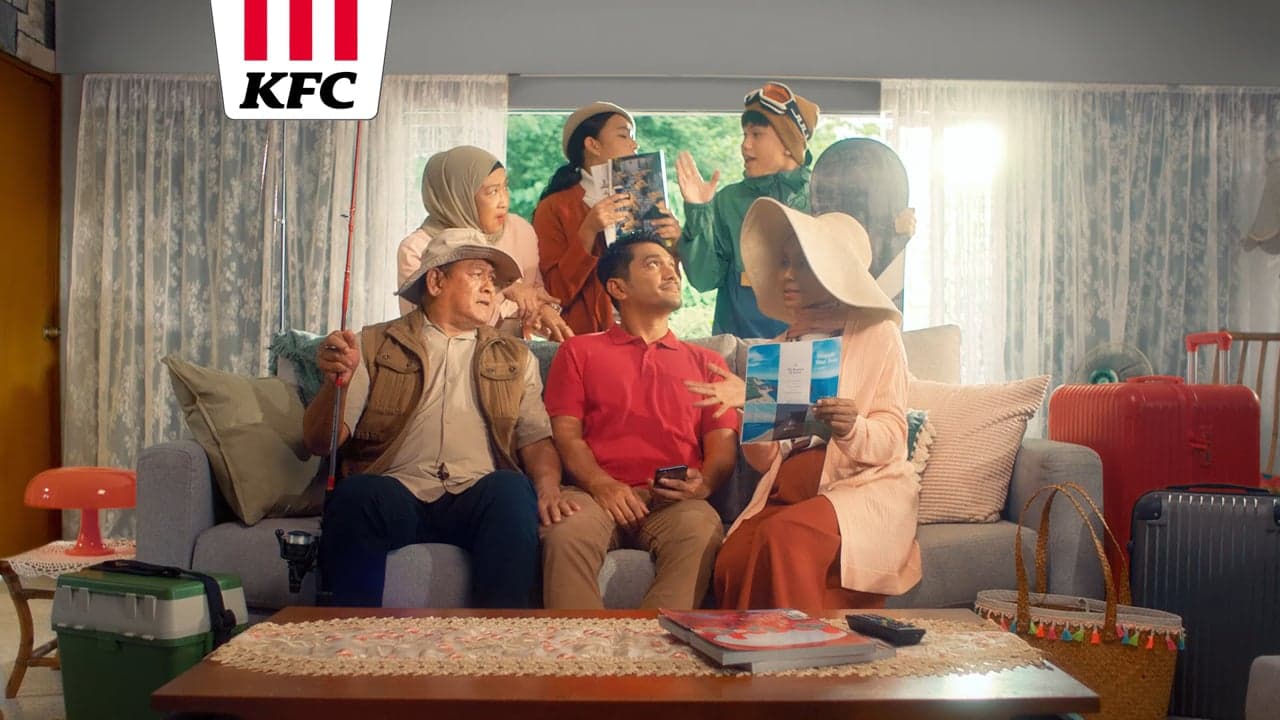 KFC — KFC 'Holiday Bucket'